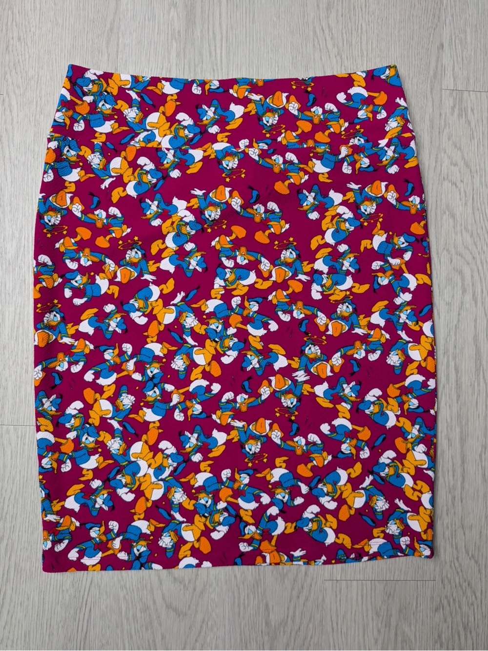 NWT LuLaRoe Disney Cassie Skirt 3XL Donald Duck All Over Print Magenta